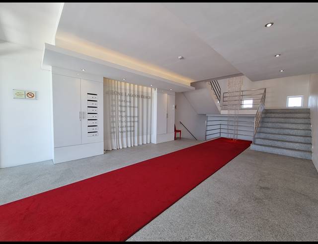 2,111M² OFFICE FOR SALE IN LAGOON BEACH